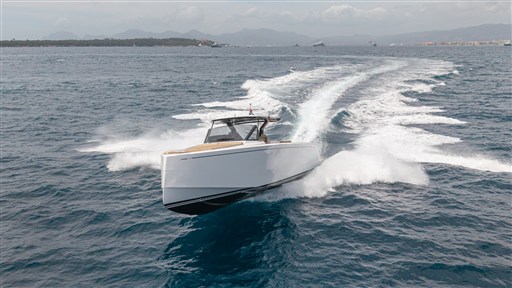 Orange-Yachting-Listing-on-YachtWay-5