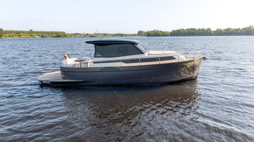 Orange-Yachting-Listing-on-YachtWay-24.jpg