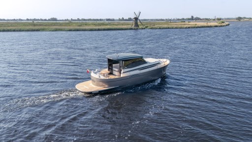 Orange-Yachting-Listing-on-YachtWay-2.jpg