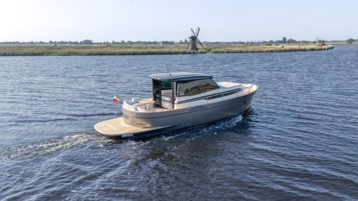 Orange-Yachting-Listing-on-YachtWay-1.jpg
