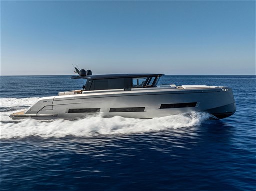 2025 Pardo Yachts GT75 cruising on open sea under clear blue sky.