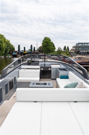 VanDutch_Boat-17.jpeg