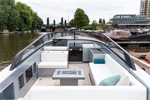 VanDutch_Boat-16.jpeg