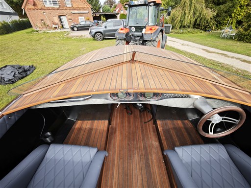 Kaiser 650 Super Sport 26