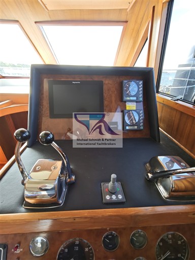 Ocean Alexander 42  20