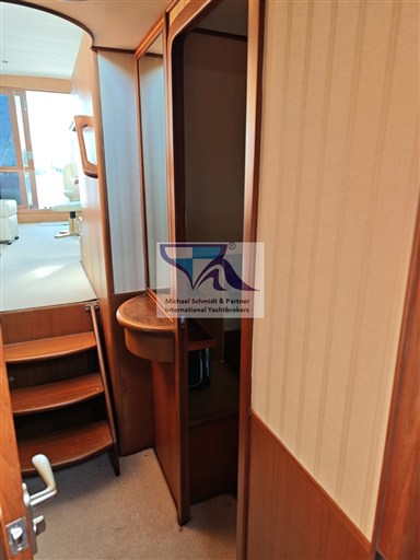 Ocean Alexander 42  17