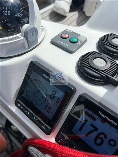 Sun Odyssey 409  10