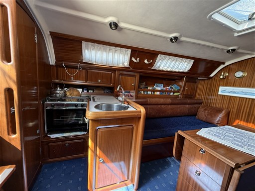Bavaria 34_2  13