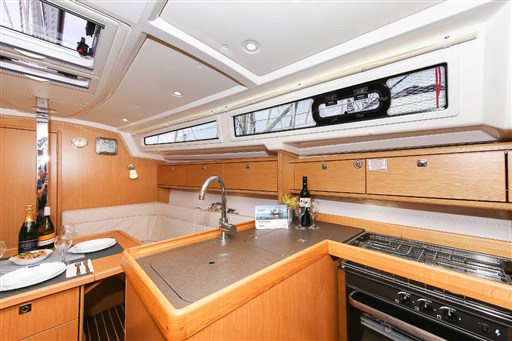 Bavaria 34 Cruiser 18