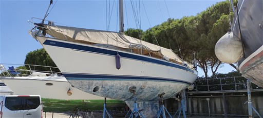 Hallberg Rassy 42 F Mk I