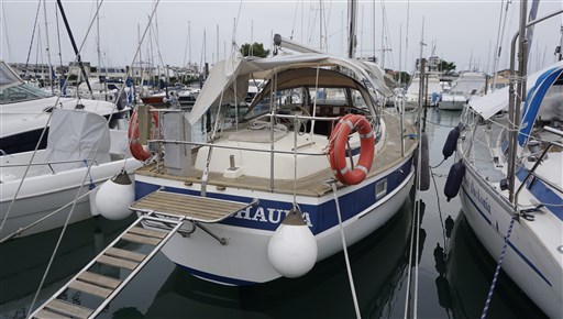 Hallberg Rassy 352