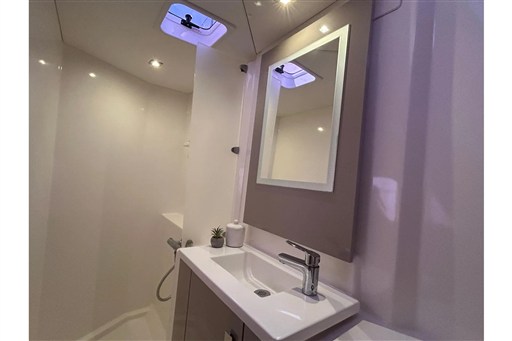 2021-fountaine-pajot-isla-40-sail-9970525-20251006194648368-4