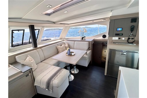 2021-fountaine-pajot-isla-40-sail-9970525-20251006194553053-1
