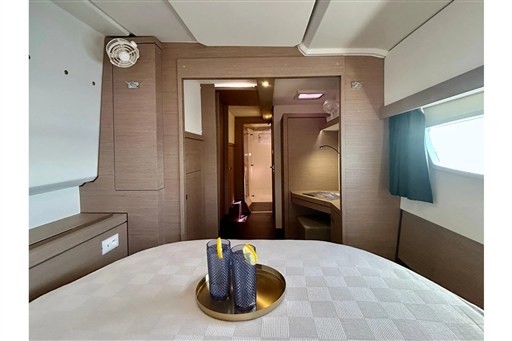 2021-fountaine-pajot-isla-40-sail-9970525-20251006194618152-1