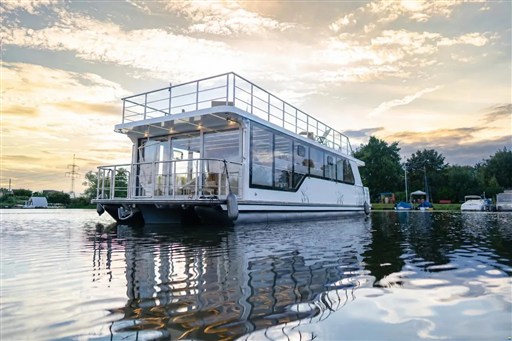 Hausboot Duo Family 1