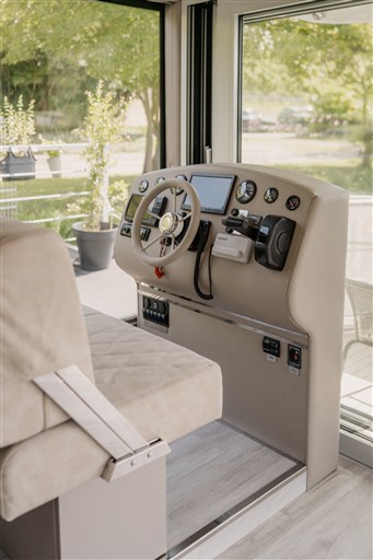 Hausboot Compact 115