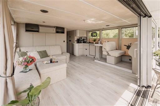 Hausboot Compact 89