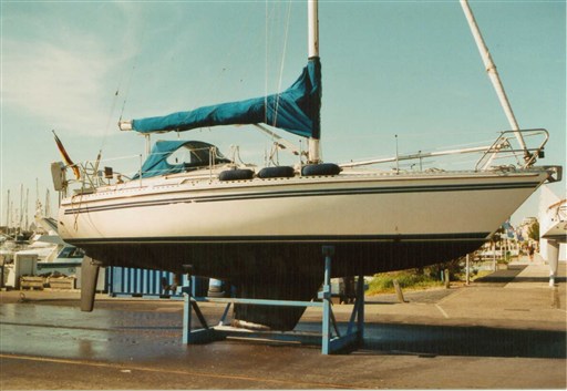 b23