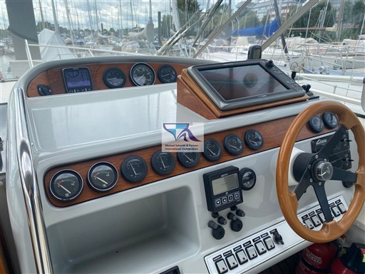 Marex 290  19