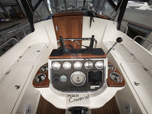 Intercruiser 28 Cabrio ELVIRA 35