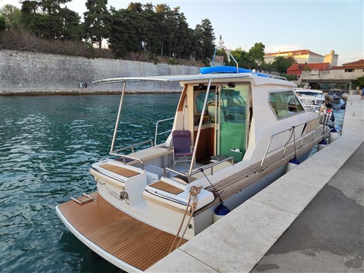 Coronet 32