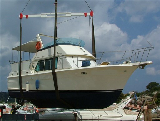 Hatteras 39 Motor Yacht