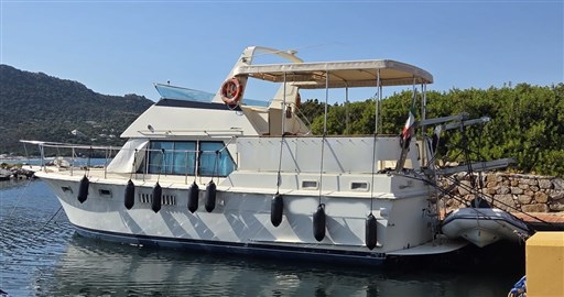Hatteras 39 Motor Yacht