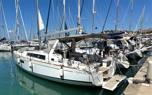 Beneteau Oc&eacute;anis 38.1