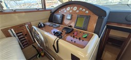 Ferretti 46 plancia