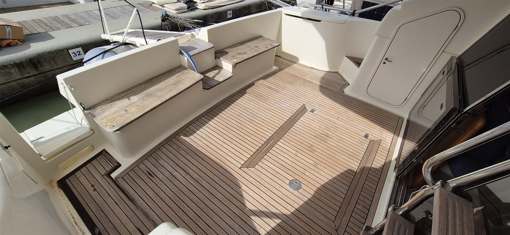 Ferretti 46 pozzetto