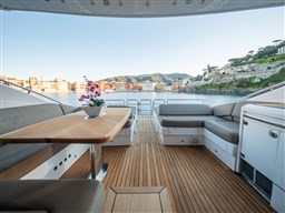 Princess V70 Cockpit