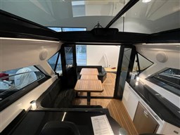 Focus 44_porta in pozzetto aperta_da dentro 