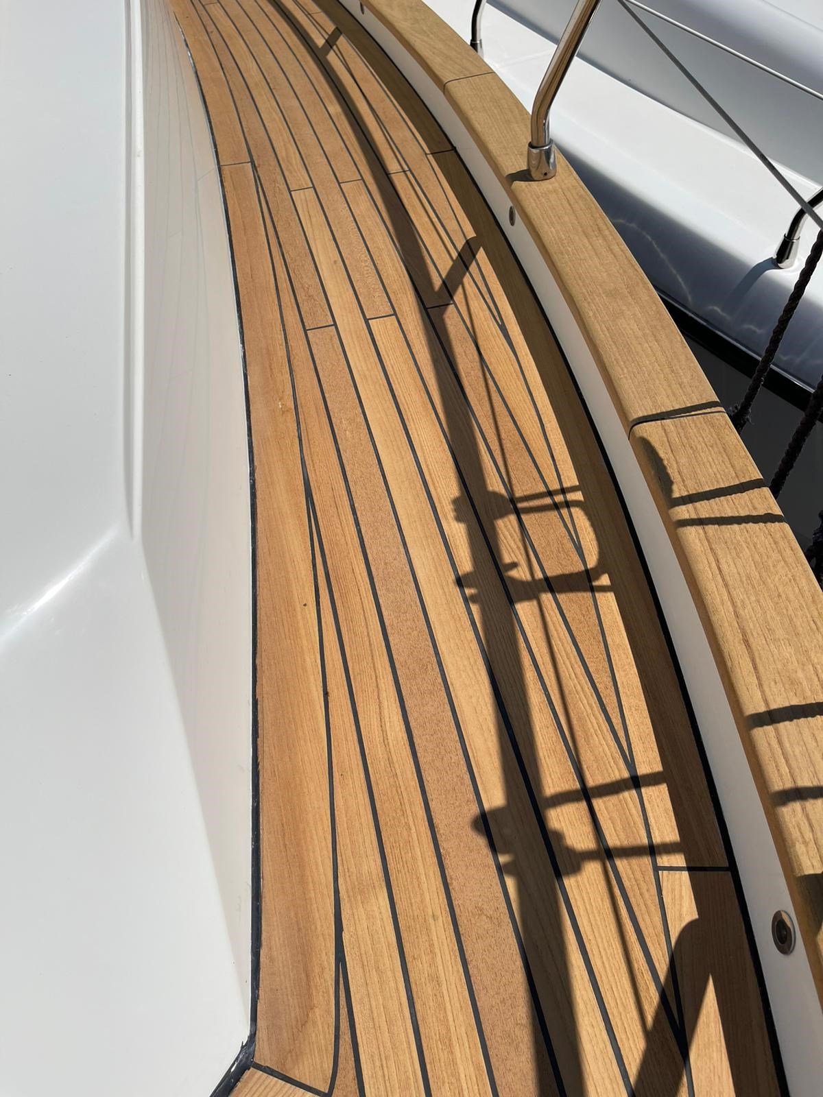 Goldstar 540 S_teak camminamento laterale_up 2022