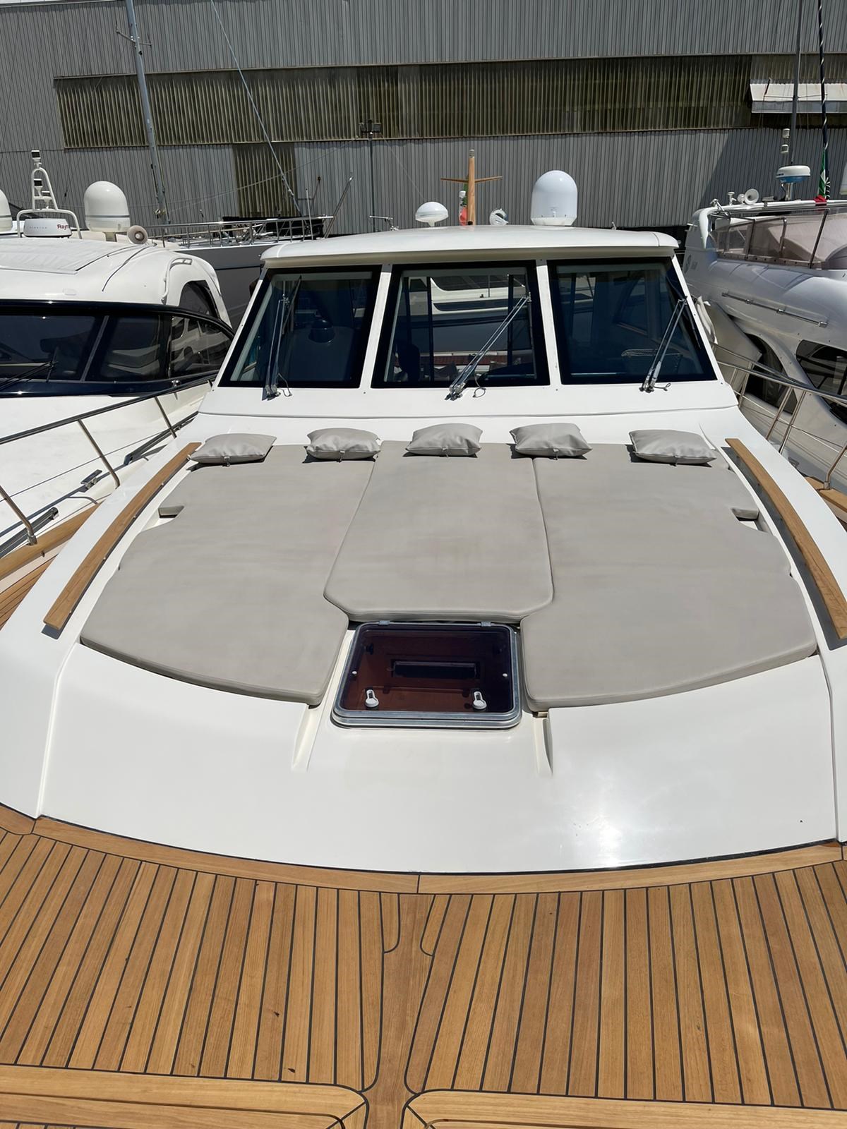 Goldstar 540 S_prua e teak_up 2022