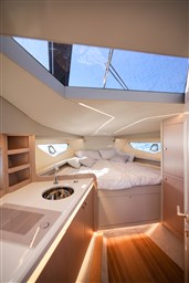 Focus Forza 37_interno con luci