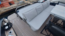 Rizzardi IN SIX_divano pozzetto