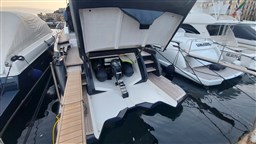 Rizzardi IN SIX_hangar tender