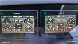 Rizzardi IN SIX_display MAN