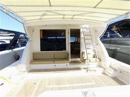 BERTRAM 540_sedute e scala in pozzetto