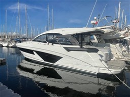 Beneteau Gran Turismo 45_profilo sinistro ormeggio