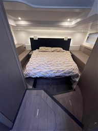 Beneteau Gran Turismo 45_cabina matrimoniale centro barca