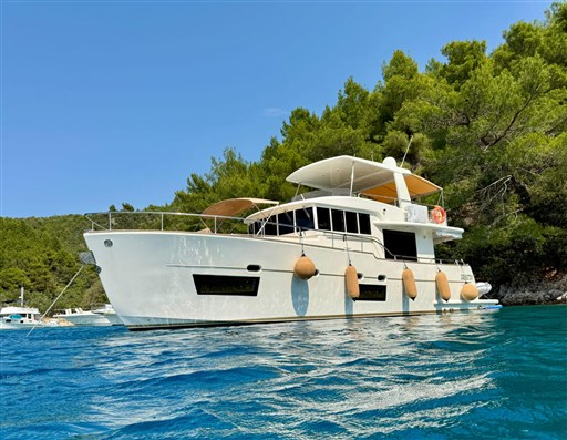 Cantieri Estensi 535 Maine in rada