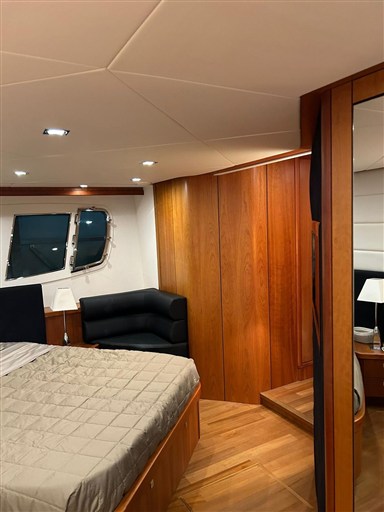 Sunseeker Manhattan 70 Armatoriale a centro barca