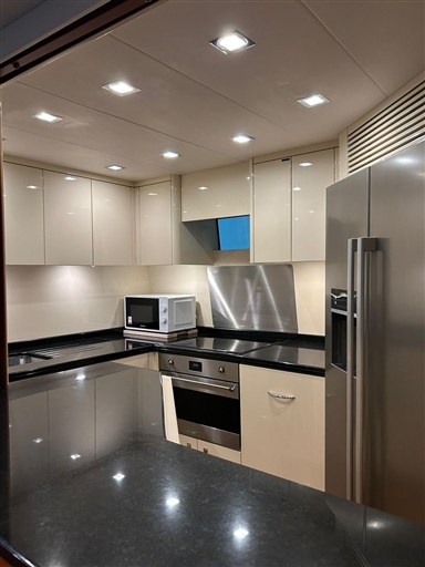 Sunseeker Manhattan 70