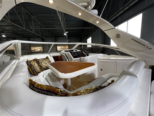 Princess V42