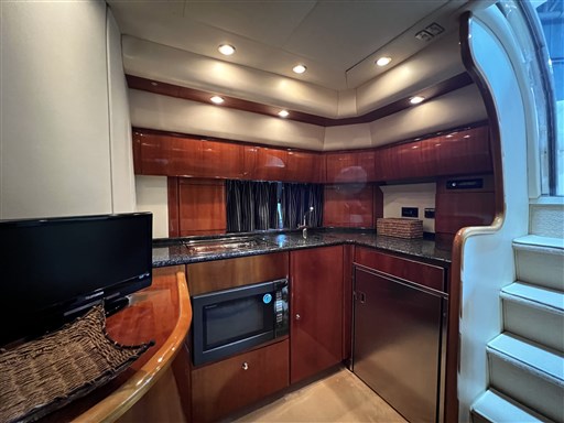 Princess V42