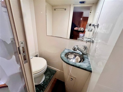 Cayman 62 Bagno Cab. domestica