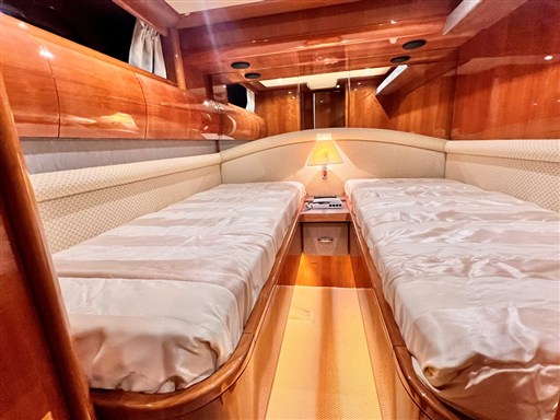 Cayman 62 Cab. ospiti sx
