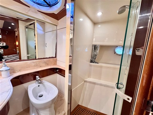 Cayman 62 Bagno Armatoriale