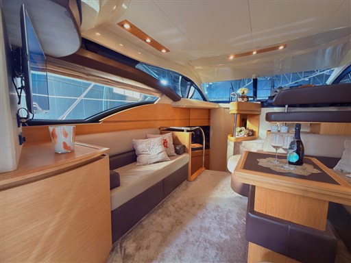 AZIMUT 43 FLY